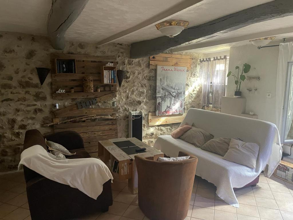 Typique Maison De Village Peille Экстерьер фото