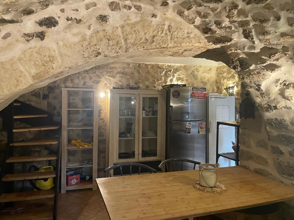 Typique Maison De Village Peille Экстерьер фото